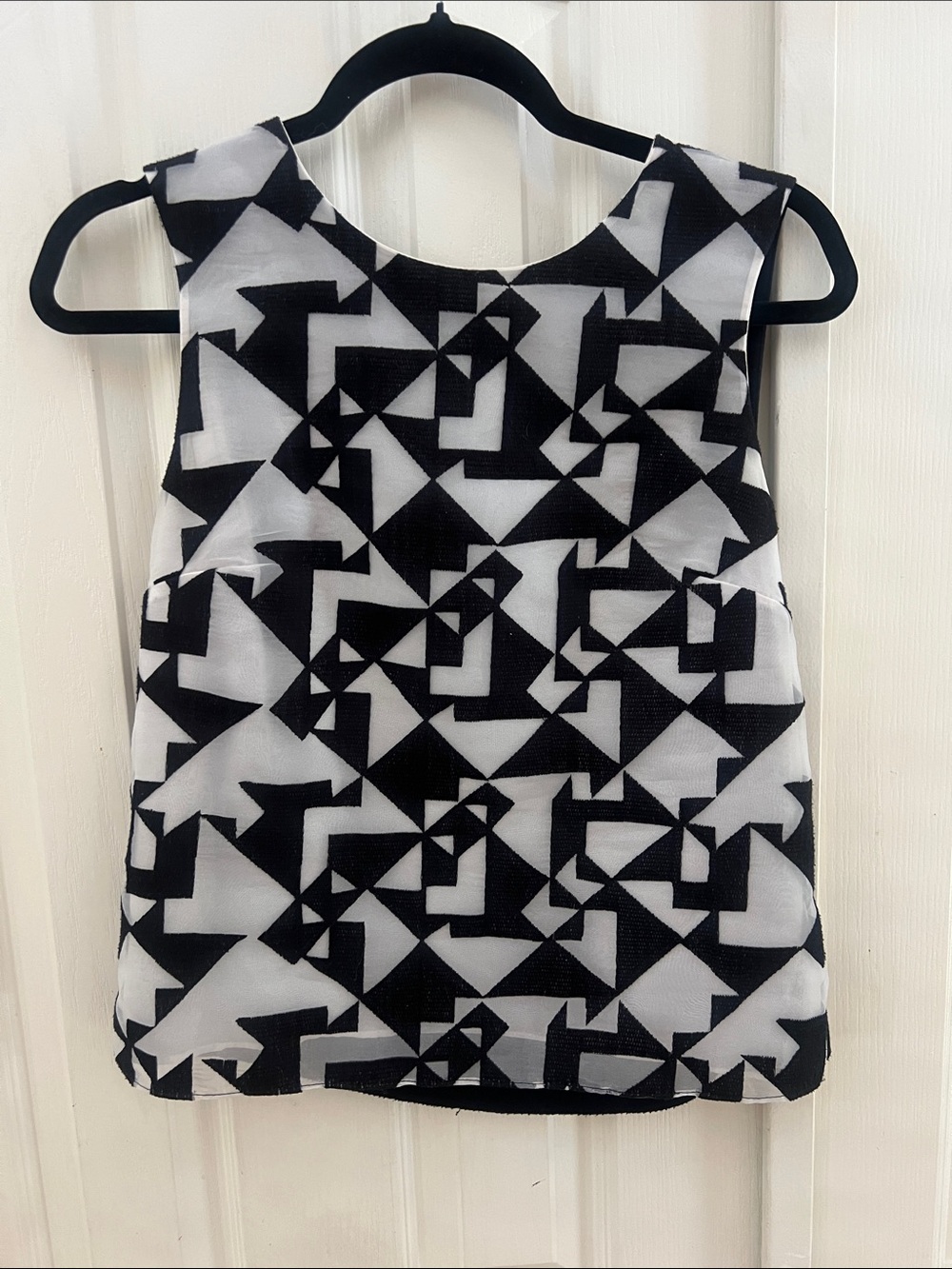 5 for $45 or $10 Bailey 44 black & White Geometric Sleeveless Top - sz M